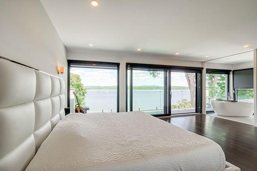 Chambre à coucher principale - 598 Rue Main, Hudson, QC - Indoor Photo Showing Bedroom