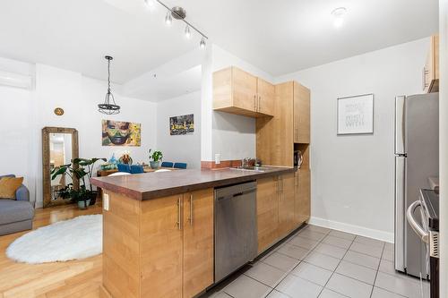Cuisine - 202-680 Rue De Courcelle, Montréal (Le Sud-Ouest), QC - Indoor Photo Showing Kitchen