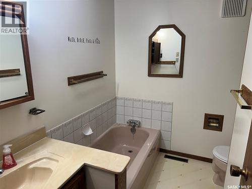 112 5Th Avenue N, Big River, SK - Indoor Photo Showing Bathroom