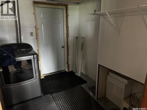 112 5Th Avenue N, Big River, SK - Indoor