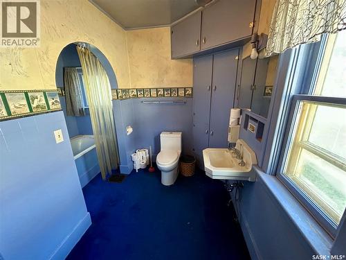 620 Mcpherson Avenue, Saskatoon, SK - Indoor Photo Showing Bathroom