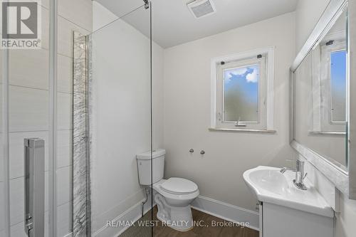 38 Feltham Avenue, Toronto, ON - Indoor Photo Showing Bathroom