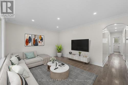 38 Feltham Avenue, Toronto, ON - Indoor Photo Showing Living Room