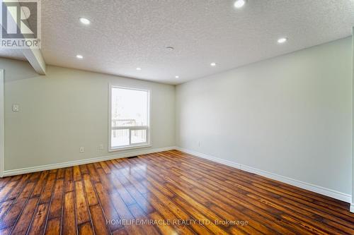 128 Stonyburn Crescent, Cambridge, ON - Indoor Photo Showing Other Room