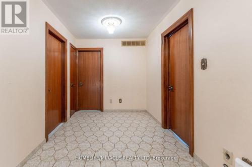 2101 Ninth Line, Oakville, ON 