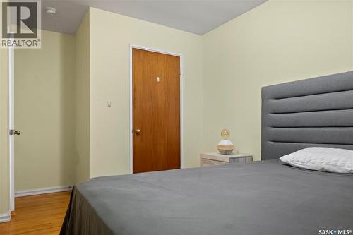 94 Dunning Crescent, Regina, SK - Indoor Photo Showing Bedroom