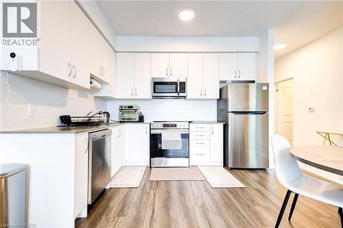 385 Artic Red Drive Unit# 418, Oshawa, ON - Indoor Photo Showing Kitchen