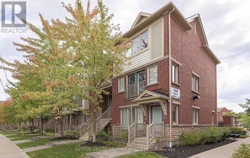 8 - 3088 THOMAS STREET  Mississauga, ON L5M 0T2