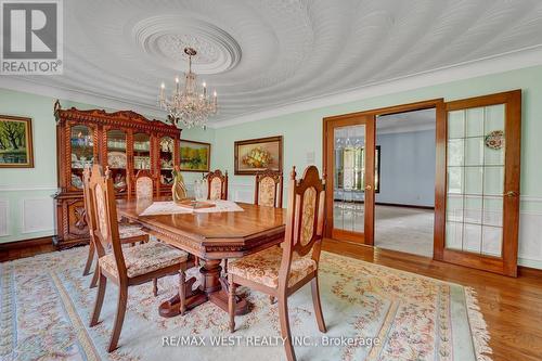 805 Centre Road, Hamilton, ON - Indoor Photo Showing Dining Room
