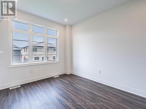 26 Hearn Street, Bradford West Gwillimbury, ON - Indoor Photo Showing Other Room