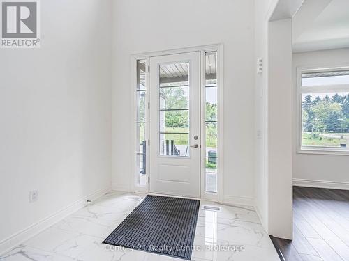 26 Hearn Street, Bradford West Gwillimbury, ON - Indoor Photo Showing Other Room