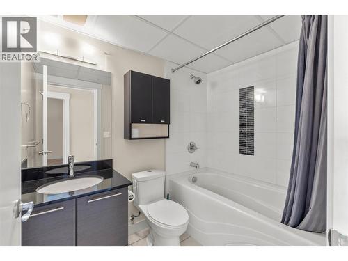 1040 Talasa Court Unit# 3315, Kamloops, BC - Indoor Photo Showing Bathroom