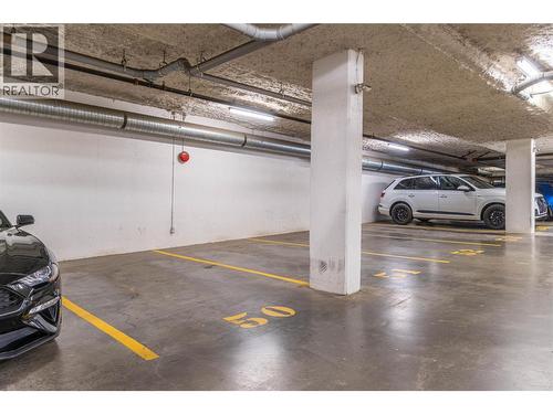 1040 Talasa Court Unit# 3315, Kamloops, BC - Indoor Photo Showing Garage