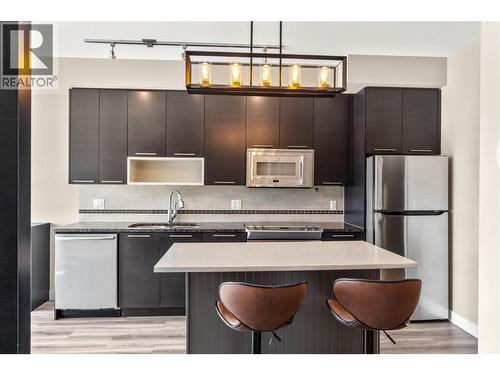 1040 Talasa Court Unit# 3315, Kamloops, BC - Indoor Photo Showing Kitchen With Stainless Steel Kitchen With Upgraded Kitchen