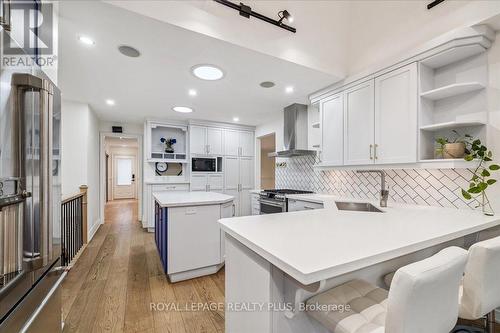 409 River Side Drive, Oakville, ON - Indoor Photo Showing Kitchen
