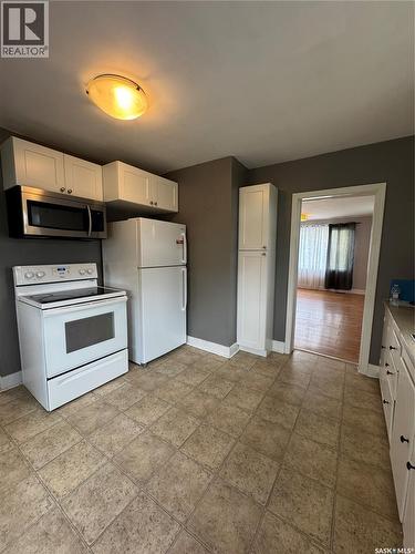 529 Albert Street, Hudson Bay, SK - Indoor Photo Showing Kitchen