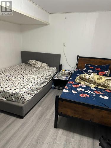 140 Porchester Drive, Toronto, ON - Indoor Photo Showing Bedroom