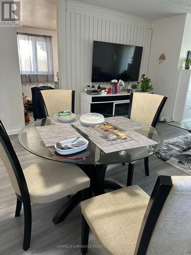 140 Porchester Drive, Toronto, ON - Indoor Photo Showing Dining Room