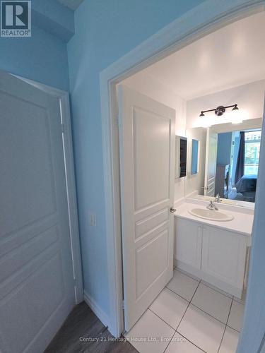 312 - 5 Marine Parade Drive, Toronto (Mimico), ON - Indoor Photo Showing Bathroom