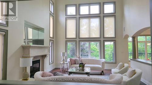 383 Paradelle Drive, Richmond Hill, ON - Indoor Photo Showing Other Room With Fireplace