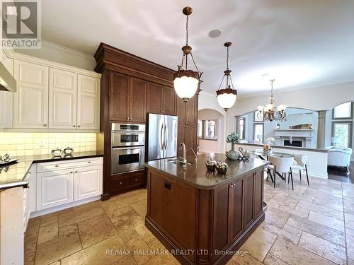 383 Paradelle Drive, Richmond Hill, ON - Indoor Photo Showing Kitchen With Stainless Steel Kitchen With Upgraded Kitchen