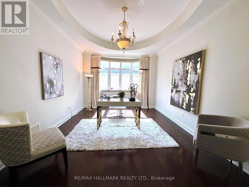 383 Paradelle Drive, Richmond Hill, ON - Indoor Photo Showing Other Room