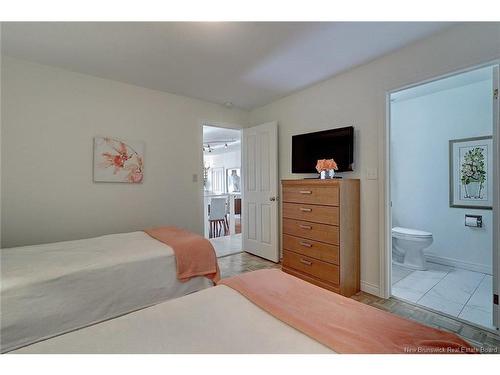 1124 Route 105, Douglas, NB 