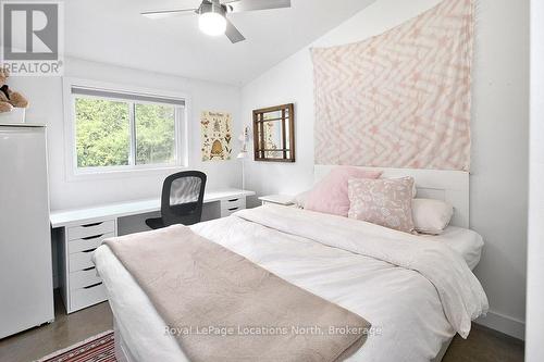 150 Peel Street S, Blue Mountains, ON - Indoor Photo Showing Bedroom