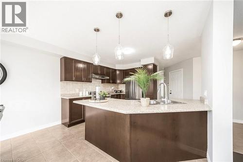115 Pelech Crescent, Hannon, ON - Indoor Photo Showing Kitchen With Upgraded Kitchen