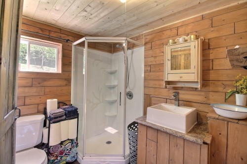 Salle de bains - 104 Ch. De L'Étang, Petit-Saguenay, QC - Indoor Photo Showing Bathroom