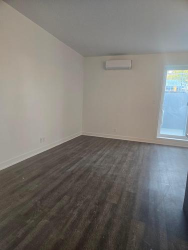 Living room - 1056 Rue St-Viateur, Joliette, QC - Indoor Photo Showing Other Room