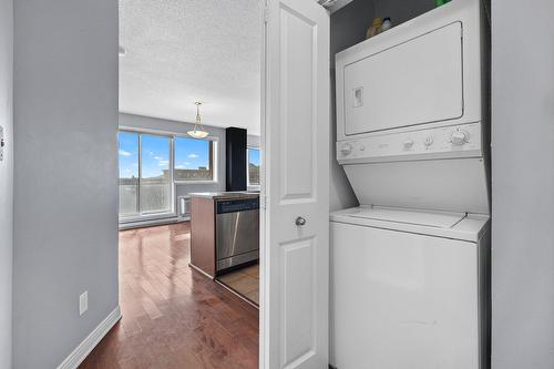 Laundry room - 902-550 Rue Jean-D'Estrées, Montréal (Ville-Marie), QC - Indoor Photo Showing Laundry Room
