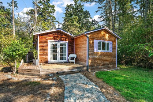 845 Downey Rd, North Saanich, BC 