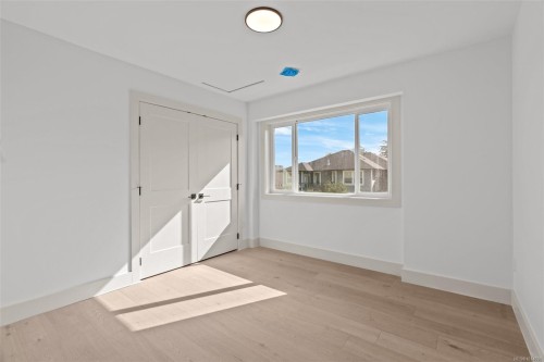 1-571 Bezanton Way, Colwood, BC 