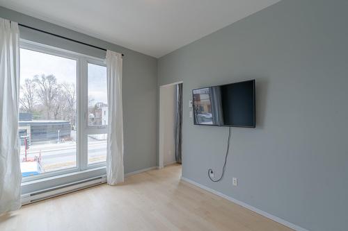 Chambre à coucher - 204-10700 Rue Berri, Montréal (Ahuntsic-Cartierville), QC - Indoor Photo Showing Other Room