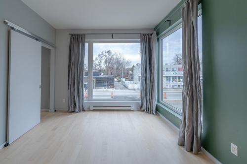 Salon - 204-10700 Rue Berri, Montréal (Ahuntsic-Cartierville), QC - Indoor Photo Showing Other Room