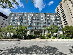 302-925 Boul. René-Lévesque E.  Montréal (Ville-Marie), QC H2L 5B1