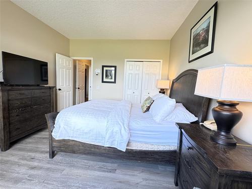 113-100 Bighorn Boulevard, Radium Hot Springs, BC - Indoor Photo Showing Bedroom