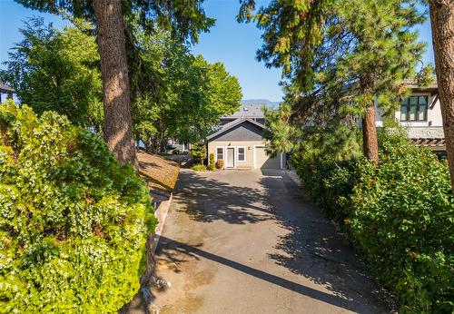 4260 Hobson Road, Kelowna, BC - Outdoor