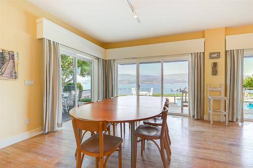 4260 Hobson Road, Kelowna, BC - Indoor Photo Showing Dining Room