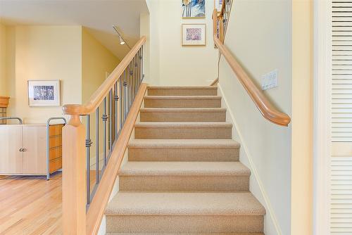 4260 Hobson Road, Kelowna, BC - Indoor Photo Showing Other Room