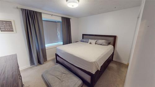 316 22Nd Avenue, Cranbrook, BC - Indoor Photo Showing Bedroom