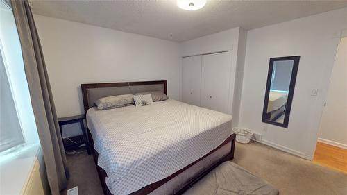 316 22Nd Avenue, Cranbrook, BC - Indoor Photo Showing Bedroom