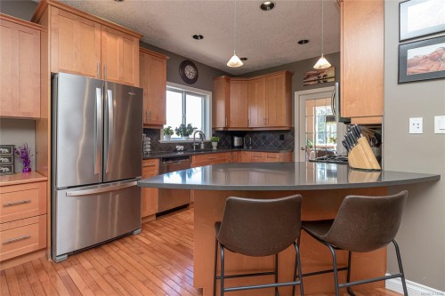 1204 Knockan Pl, Saanich, BC 