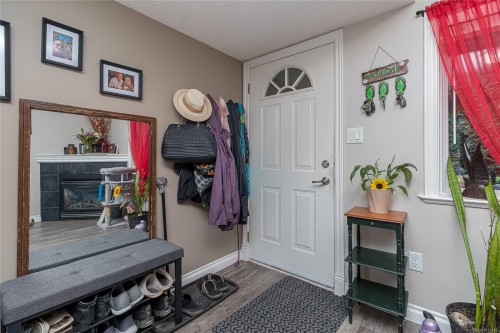 1204 Knockan Pl, Saanich, BC 