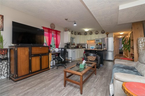 1204 Knockan Pl, Saanich, BC 