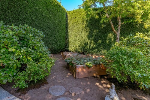 1204 Knockan Pl, Saanich, BC 