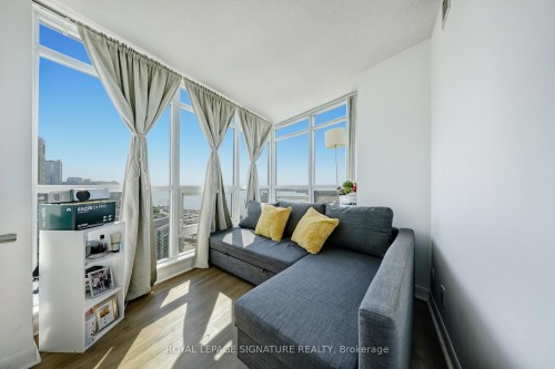 2405-600 Fleet Street, Toronto, ON - Indoor