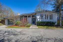 2 Parmbelle Crescent  Toronto, ON M3A 3G6