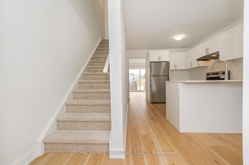 73 Woodman Drive N, Hamilton, ON - Indoor Photo Showing Kitchen